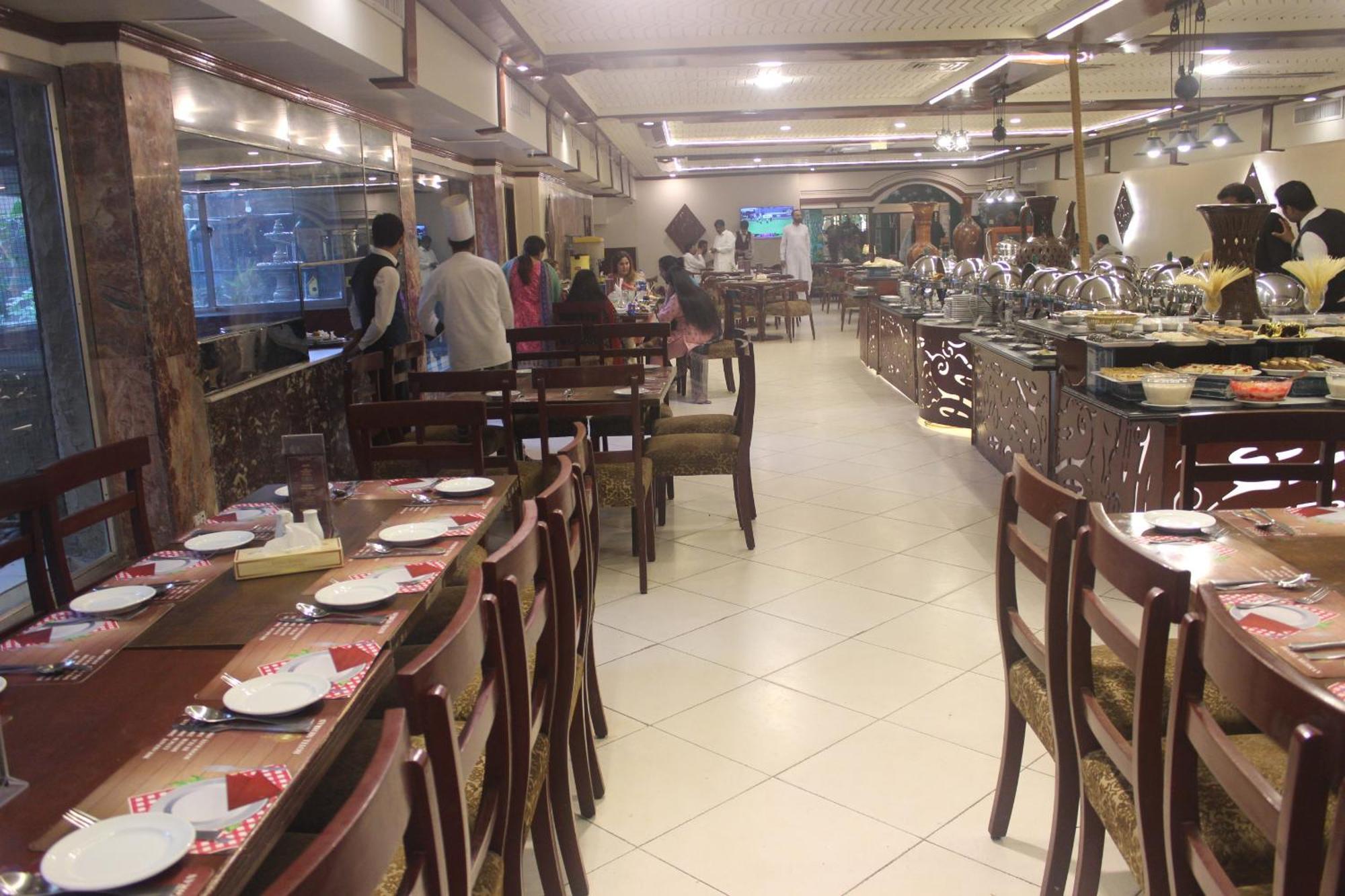 Mehran Hotel Карачи Екстериор снимка