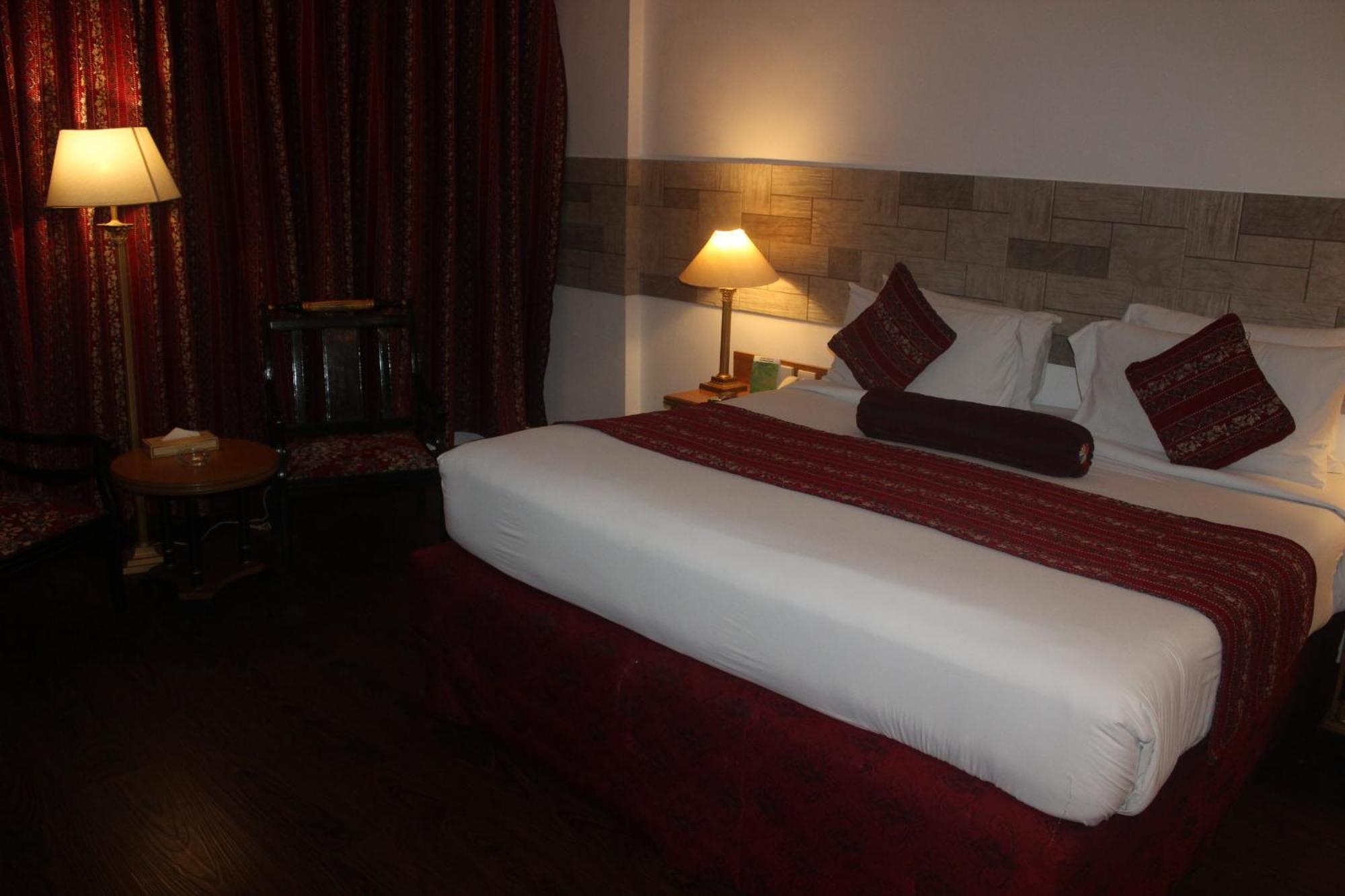 Mehran Hotel Карачи Екстериор снимка