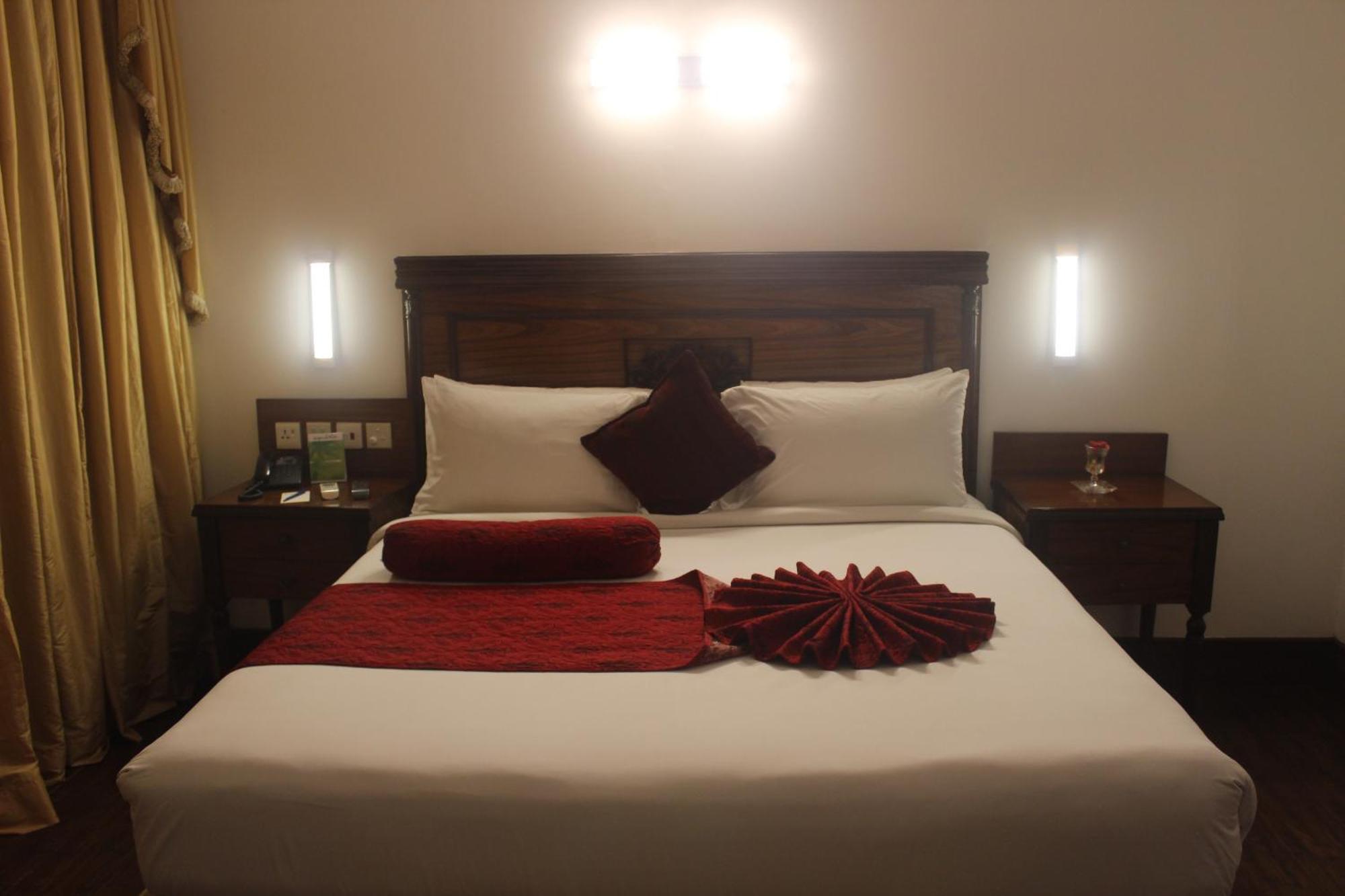 Mehran Hotel Карачи Екстериор снимка